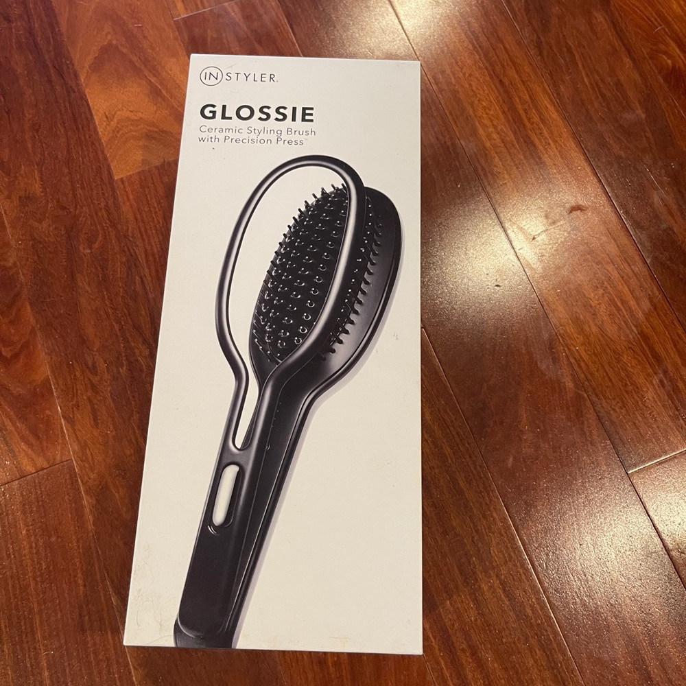 In Styler Glossie Ceramic Styling Brush